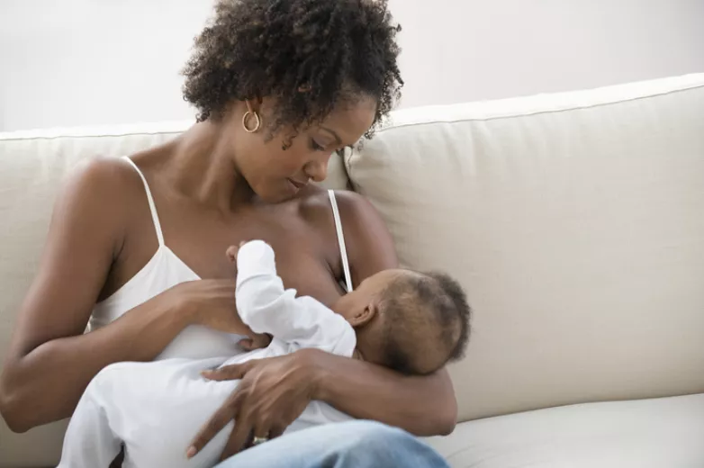 Actu GP : Microbiote infantile : les inconvénients de la césarienne réduits par l’allaitement ? 