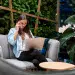 Green walls: nature in the office is good for the skin